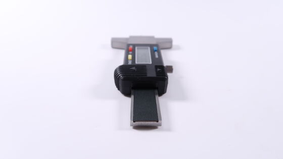 Digital Pit Gauge